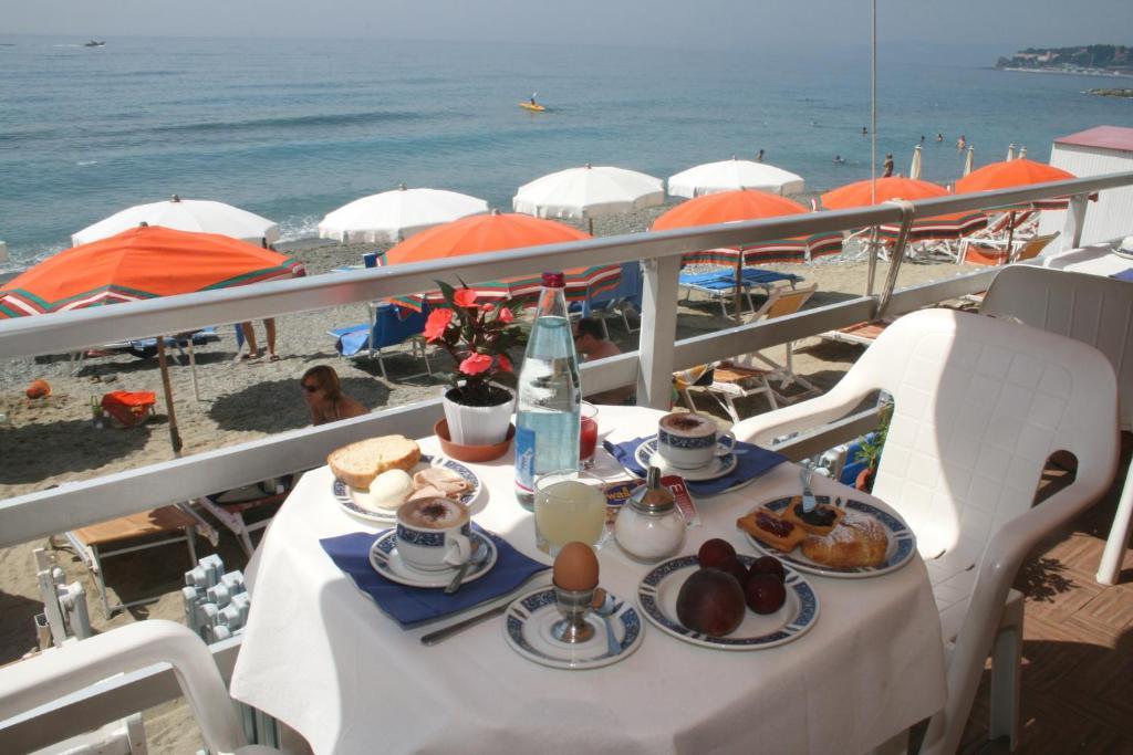 Hotel Savoy Varazze Exteriör bild